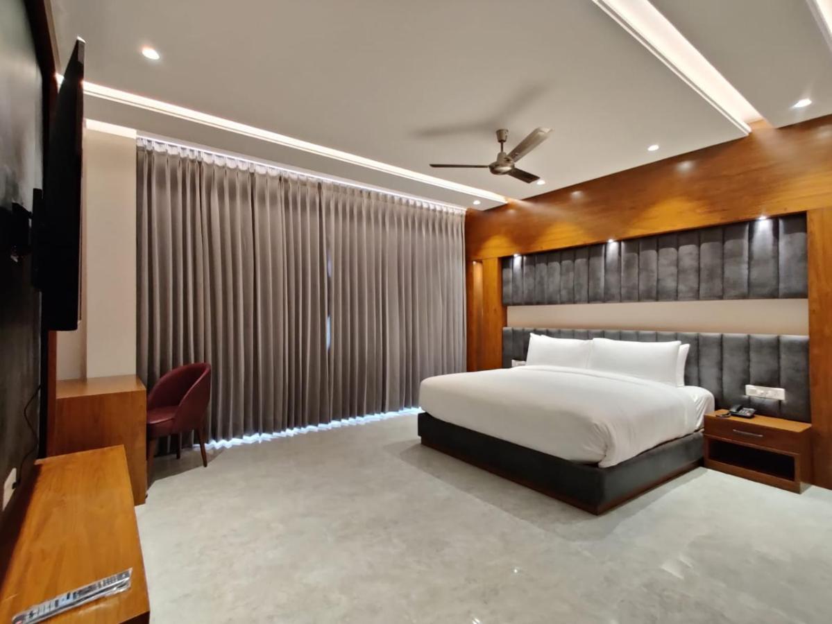 Hotel Parth Уна Экстерьер фото